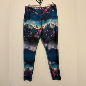 Mountain Print Leggings
